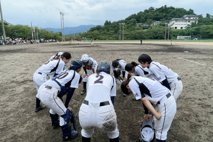 女子軟式野球部